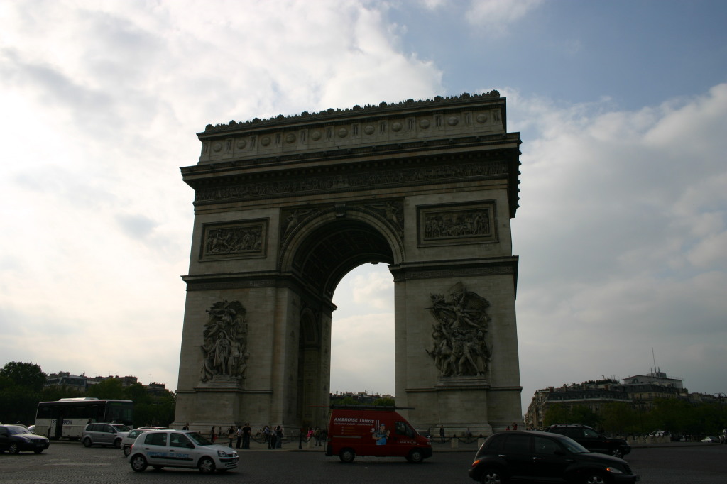 2005/09(September)/Paris/1024x768_2005-09-13-Paris-15-Arc-De-Triomphe .JPG